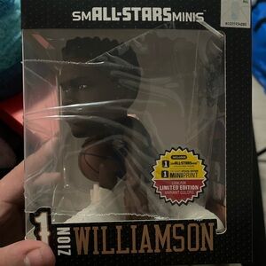 Zion Williamson Collectible Figure